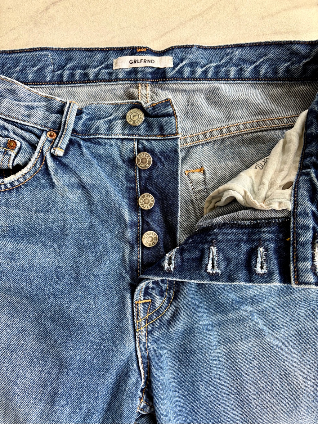 Grlfrnd Button-Fly Helena Straight Leg Cropped Jeans